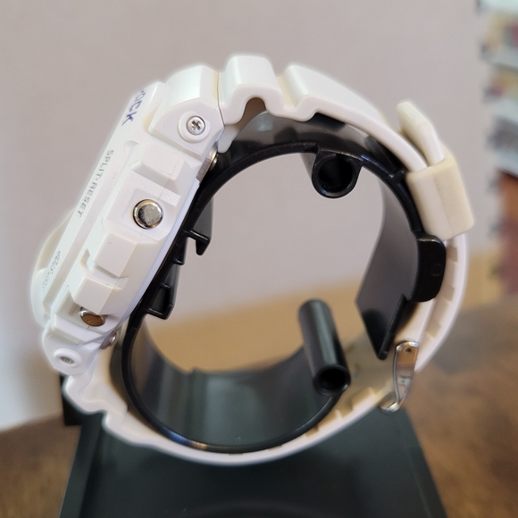 G-Shock Tough Solar Digital Watch - G-6900A-7 - Picture 5 of 7